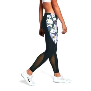 Nike Dry Fit mesh panel compression tights size XS